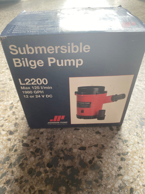 Edson Manual Bilge Pump With Hose Manual Pump Handle and Storage Bag